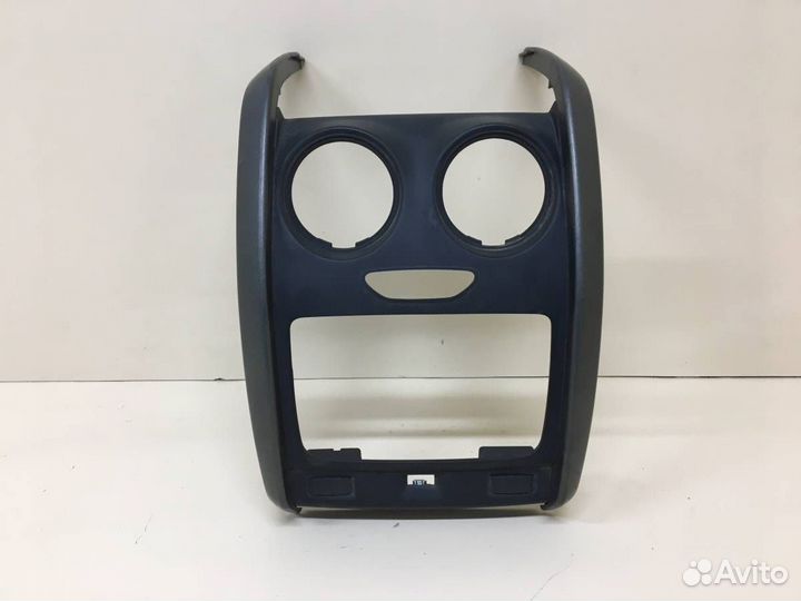 Рамка магнитолы Renault Duster 2012