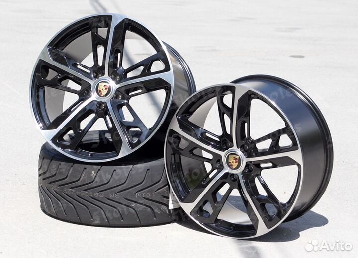 Литые диски Porsche panamera NEW R22