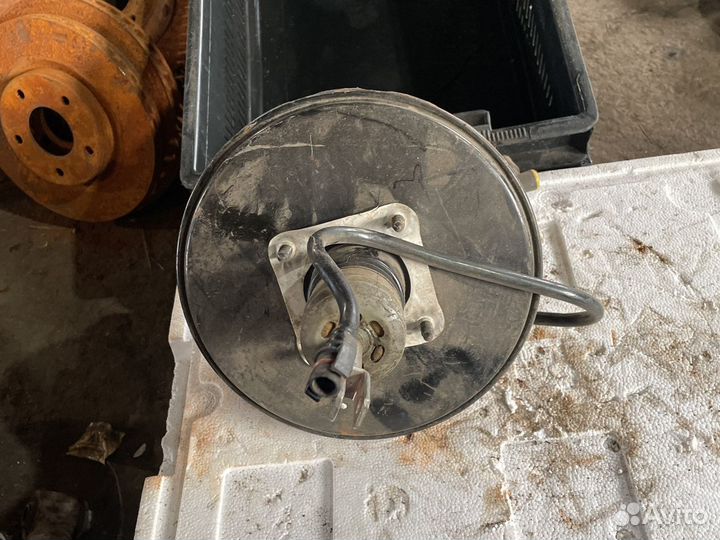 Усилитель тормозов вакуумный Renault Duster