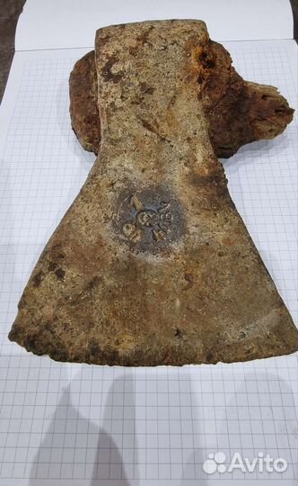 Топор старинный