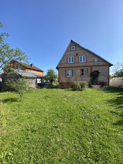 Дача 237 м² на участке 10,5 сот.