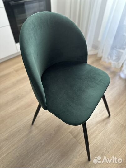 Кухонный стол и стулья