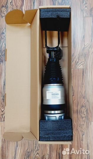 Пневмостойка Порше Кайен 958 передняя