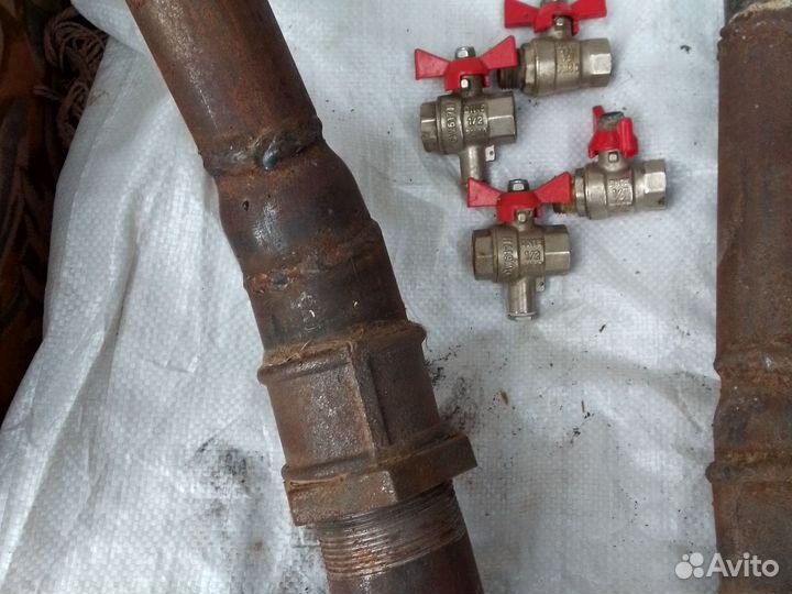 Труба металлическая краны