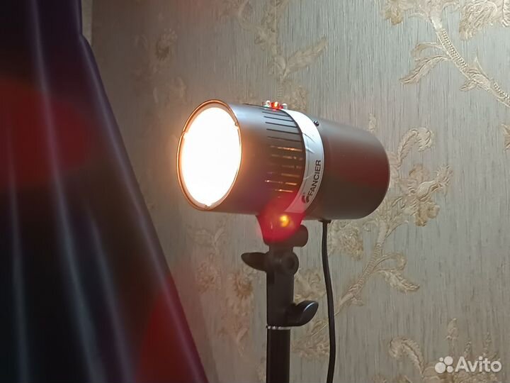 Вспышка студийная Fancier FAN 160B