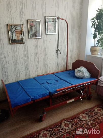 Медицинская кровать функциональная для лежачих бол