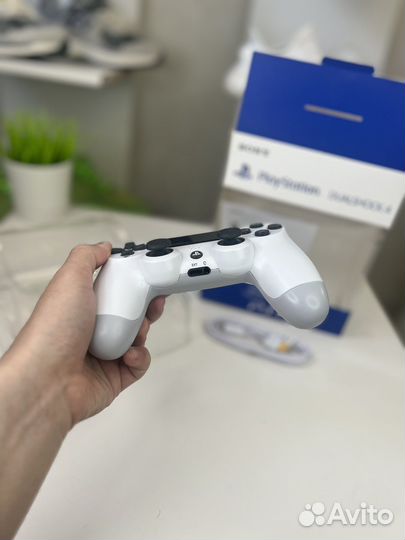 Белый джойстик ps4