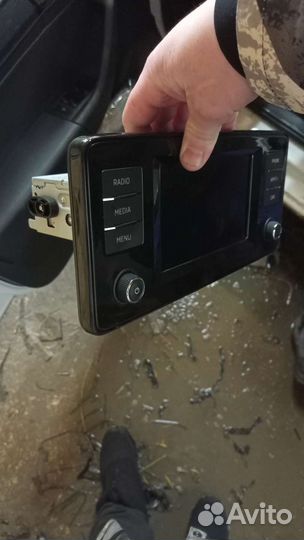 Магнитола штатная на Шкода рапид 2