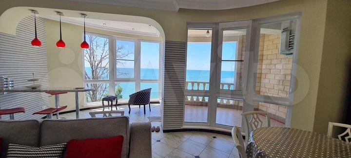 3-к. квартира, 130 м², 3/9 эт.