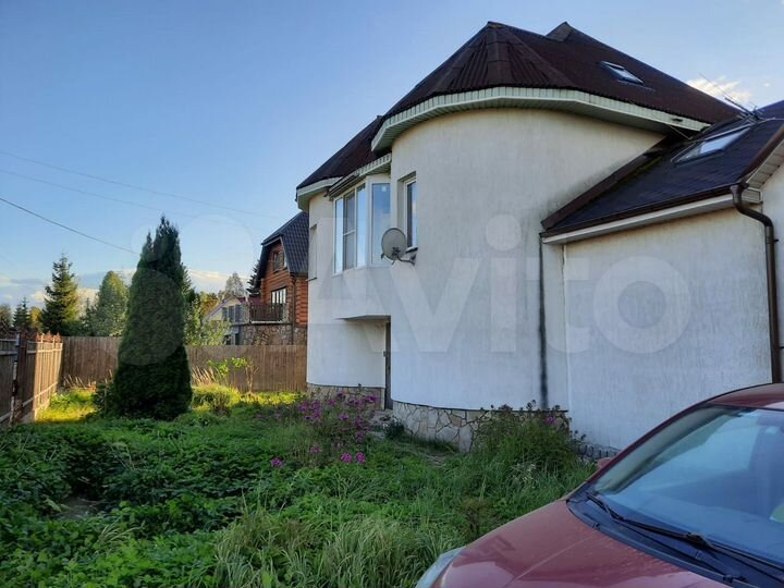 Дом 302 м² на участке 15 сот.