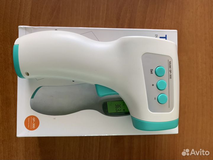 Термометр бесконтактный GP-300