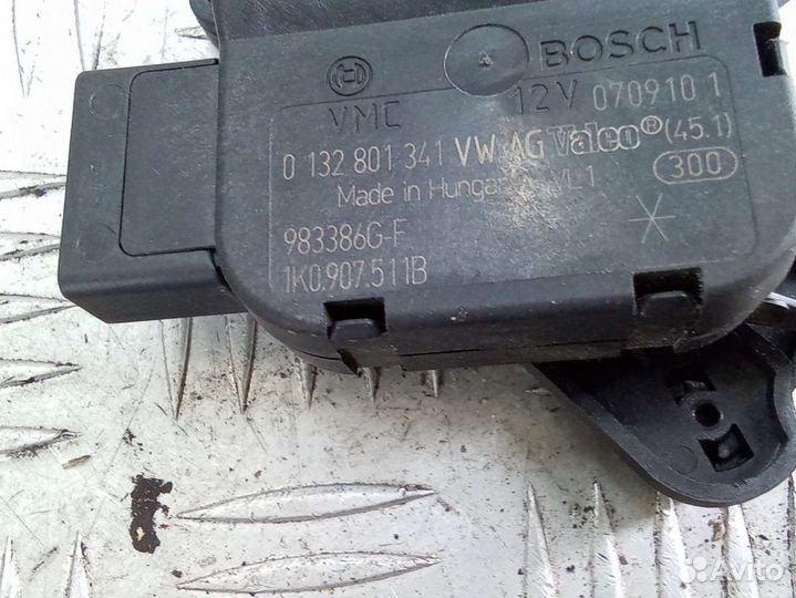 Моторчик заслонки печки 1K0907511B Volkswagen Passat B6 2.0 Дизель