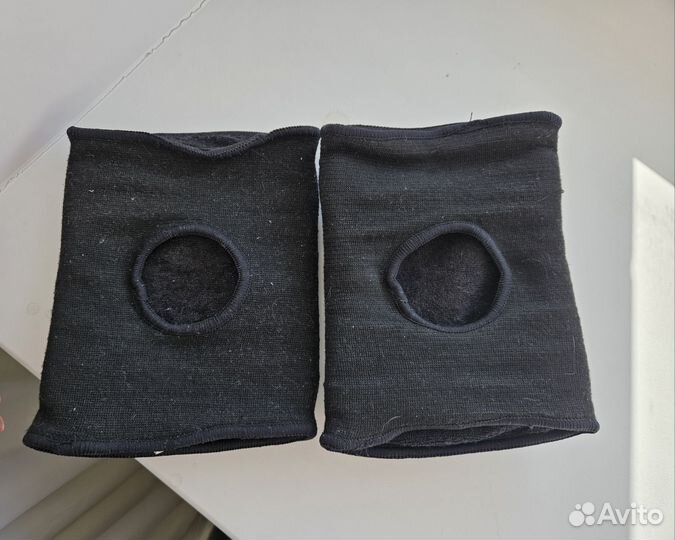 Наколенники