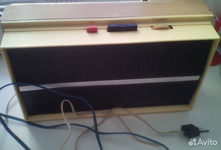 Громкоговоритель трехпрограммный Маяк 202. СССР