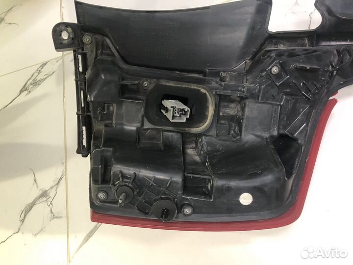 Фонарь задний левый volvo xc90