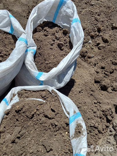 Верх слой чернозем Навоз прелый сыпец,мешки 15т,5т