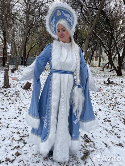 Дед Мороз и Снегурочка на Новый Год