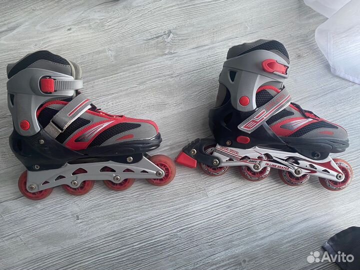 Роликовые коньки