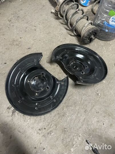 Пыльник тормозного диска opel astra J GTC