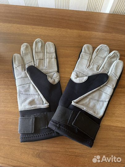 Гидрокостюмы