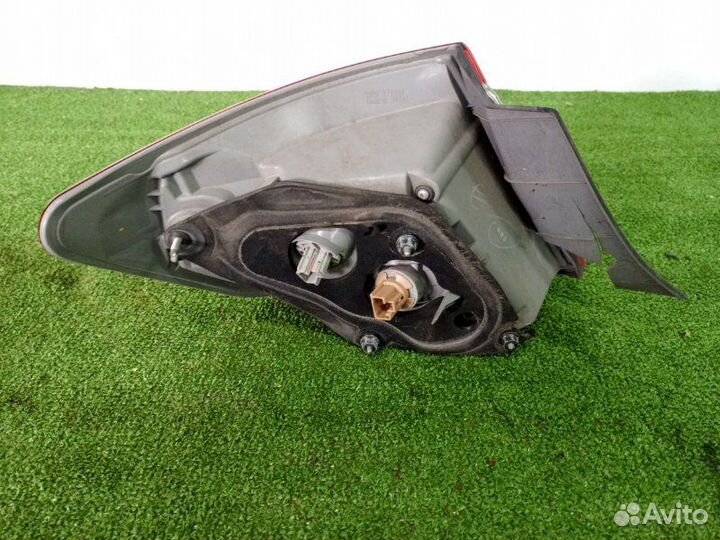 Фонарь задний правый Toyota Camry V50 V55 2.0