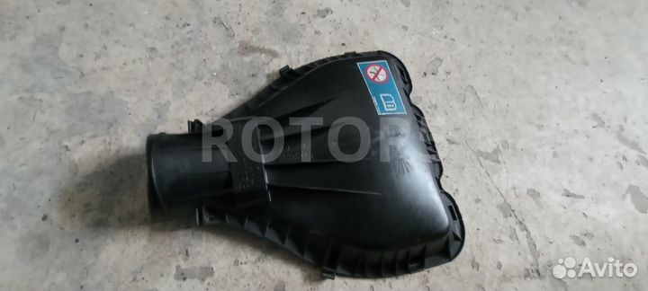 Крышка блока предохранителей переднего Scania P 5