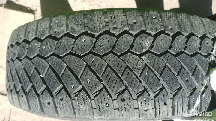 Зимняя резина 215 65 r16