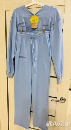 Спортивный костюм женский 42 44