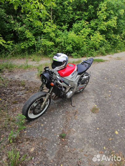 Yamaha fzr 400rr