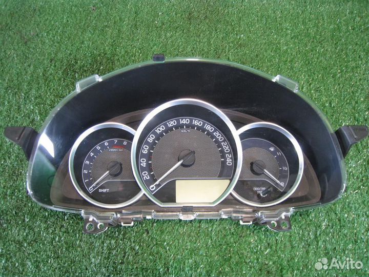 Приборная панель Toyota Auris E18 2015