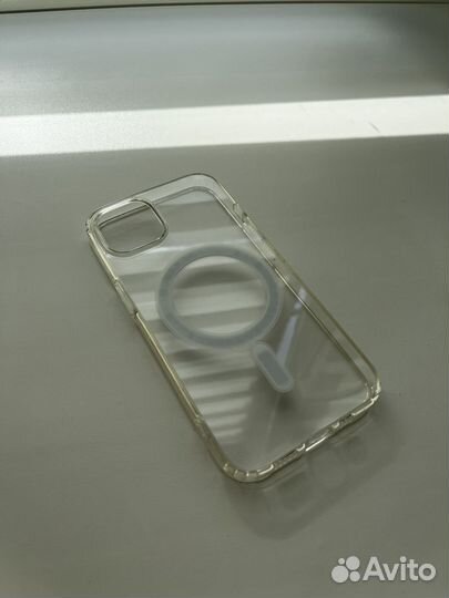 Чехол на iPhone 13