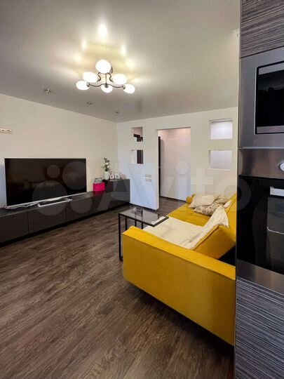 2-к. квартира, 53 м², 4/4 эт.