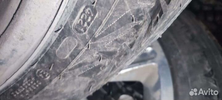 Nordman Nordman 4 235/55 R17 и 235/55 R17 103H