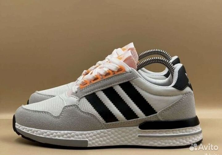 Кроссовки женские 37 размер