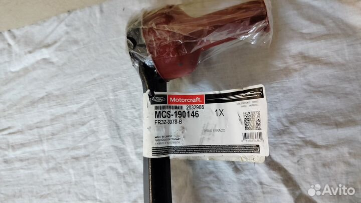 Рычаг передний верхний правый Ford Mustang 15-22