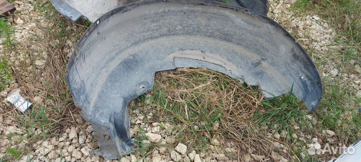 Подкрылок задний бмв е53