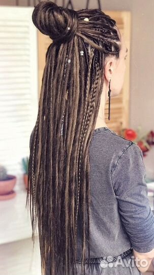 Модель на дреды дредолоконы