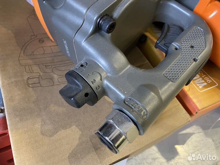 Пневногайковерт грузовой ударный 2400н.м