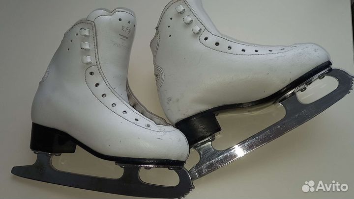 Фигурные коньки Risport rf4