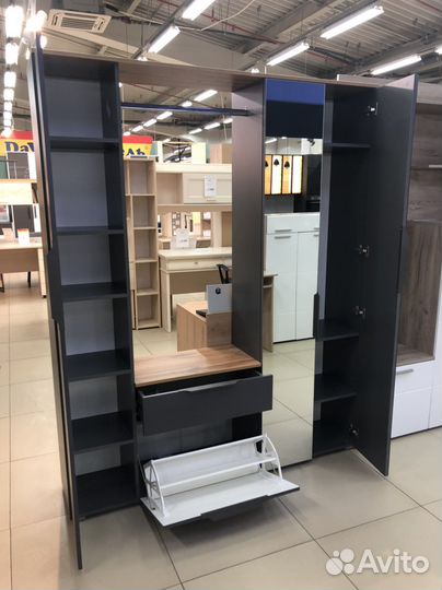 Прихожая новая