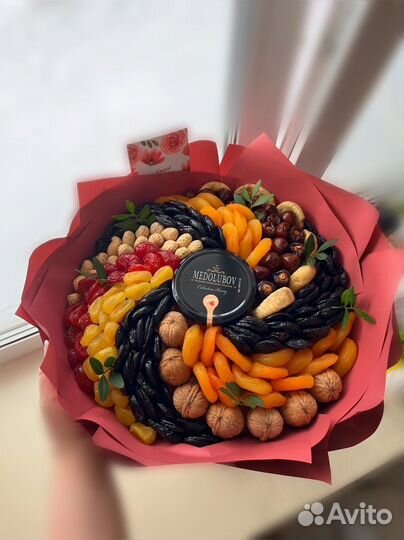 Съедобные букеты из сухофруктов