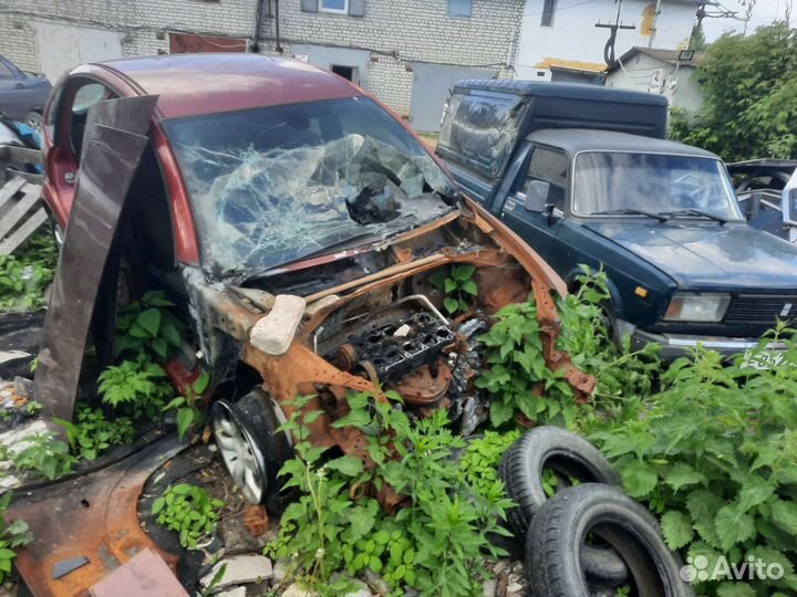 Продам по запчастям Ситроен С-3