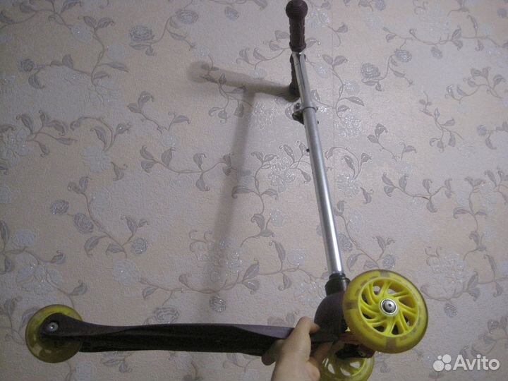 Детский трехколесный самокат