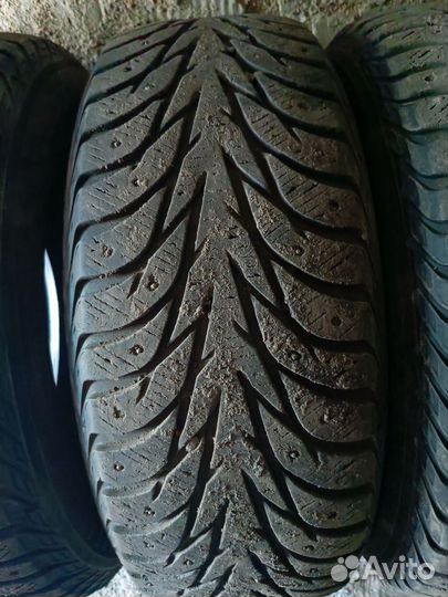 Yokohama Ice Guard IG35 215/60 R16