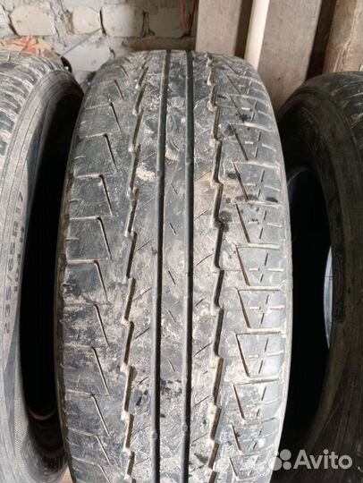 Kumho Road Venture ST KL16 235/65 R17