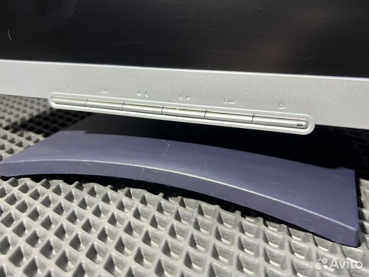 Монитор BenQ FP71G+