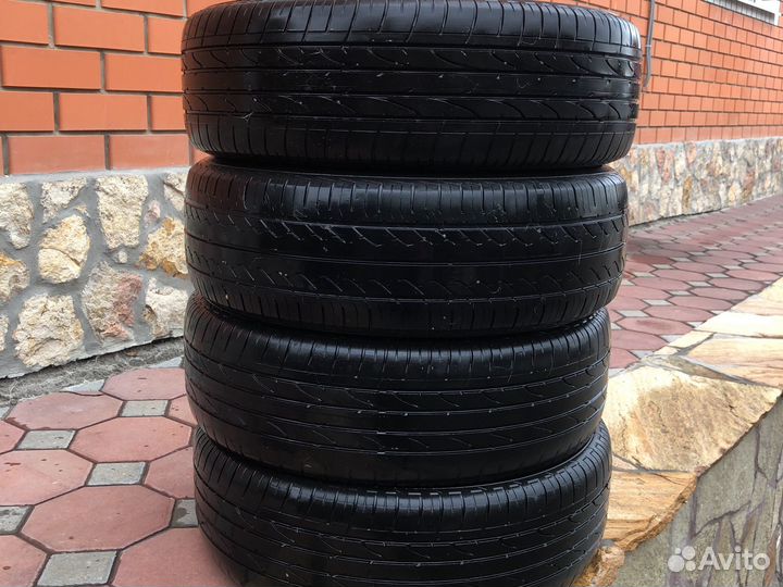 Bridgestone Dueler H/P Sport 215/65 R16