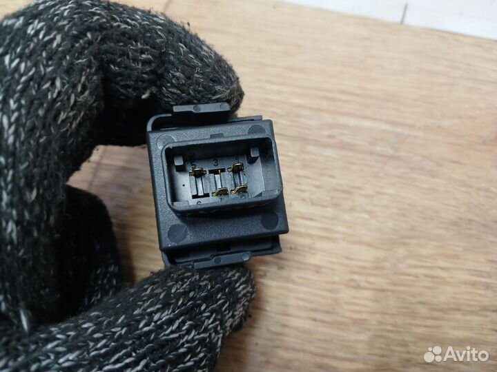 Кнопка коректора фар Volkswagen Polo 5