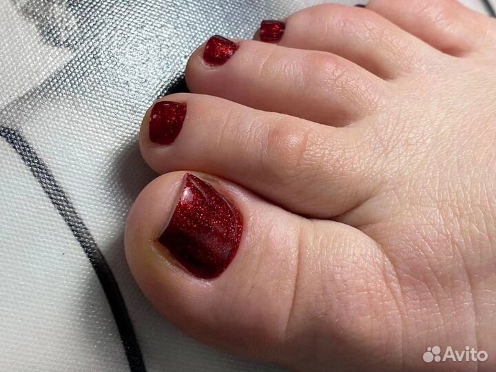 Маникюр педикюр