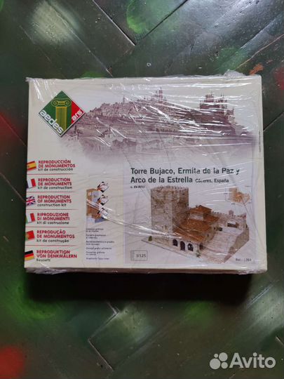 Конструктор из кирпичиков, модель башни Бухако